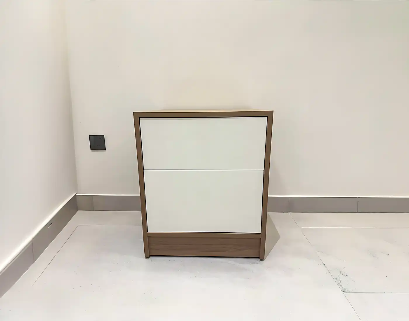أدراج خشبية